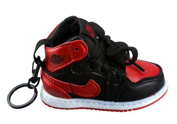 Air Jordan 1 Phone Charger 02