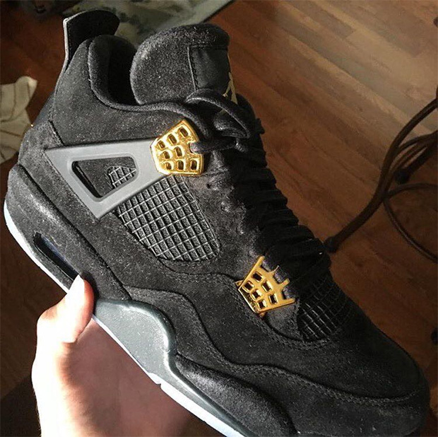 Air Jordan 4 Black Gold Glow Coming Soon 02