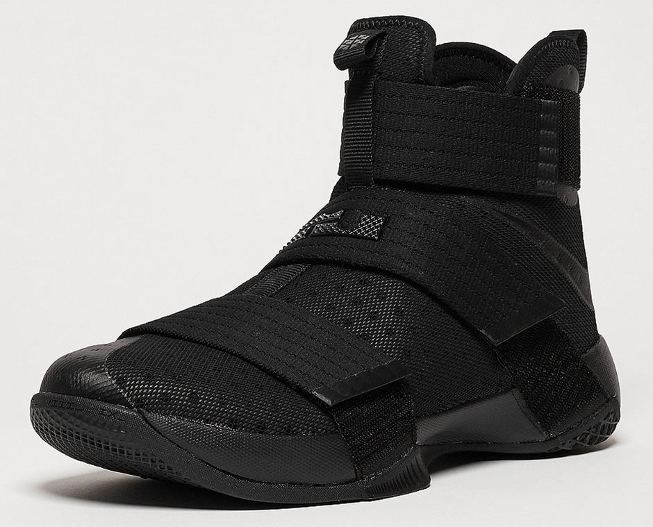 Lebron Soldier 10 Triple Black 2