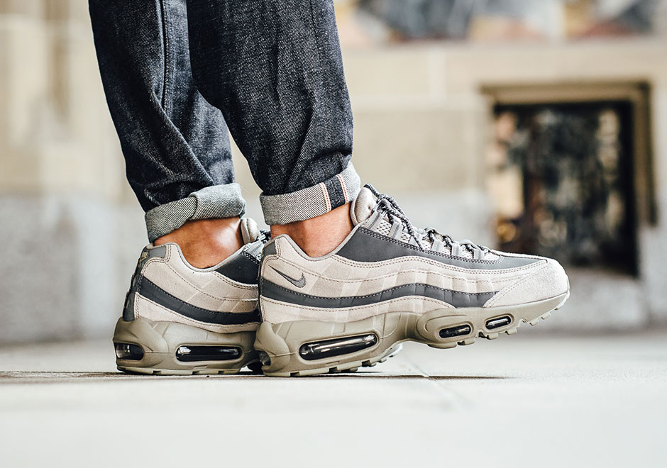 Nike Air Max 95 Light Taupe Dark Grey 3