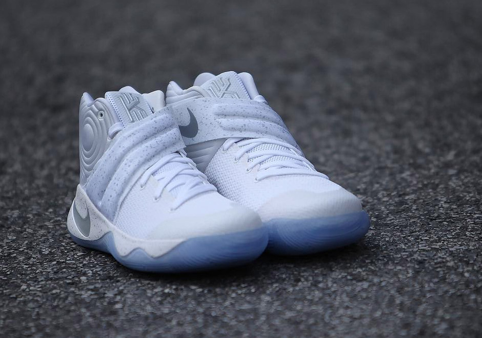 Nike Kyrie 2 White Grey Ice Speckle 3