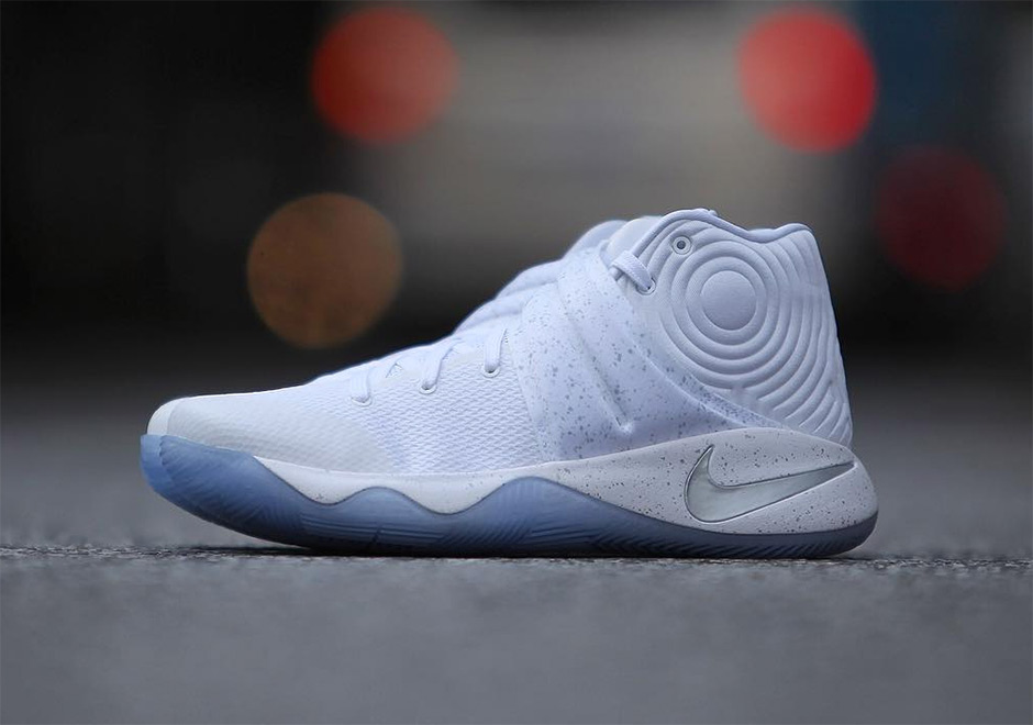 Nike Kyrie 2 White Grey Ice Speckle 6