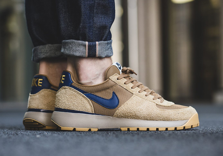 Nike Lavadome Ultra Metallic Gold Midnight Navy Golden Beige 1