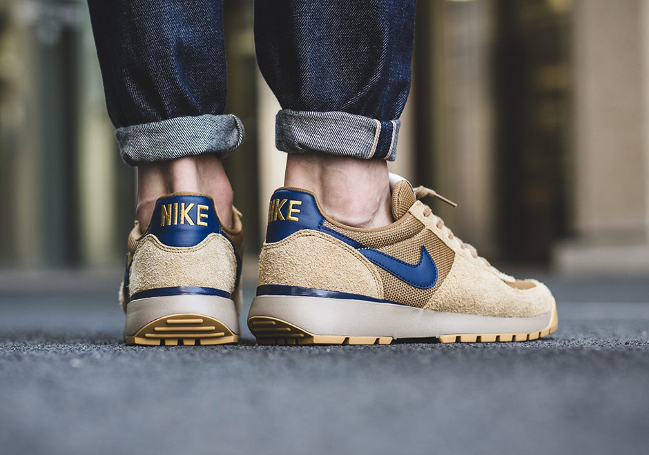 Nike Lavadome Ultra Metallic Gold Midnight Navy Golden Beige 3