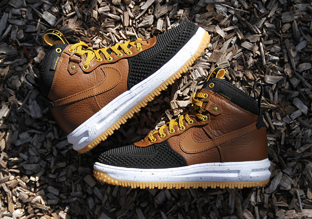 The Original Nike Lunar Force 1 Duckboot Is Back