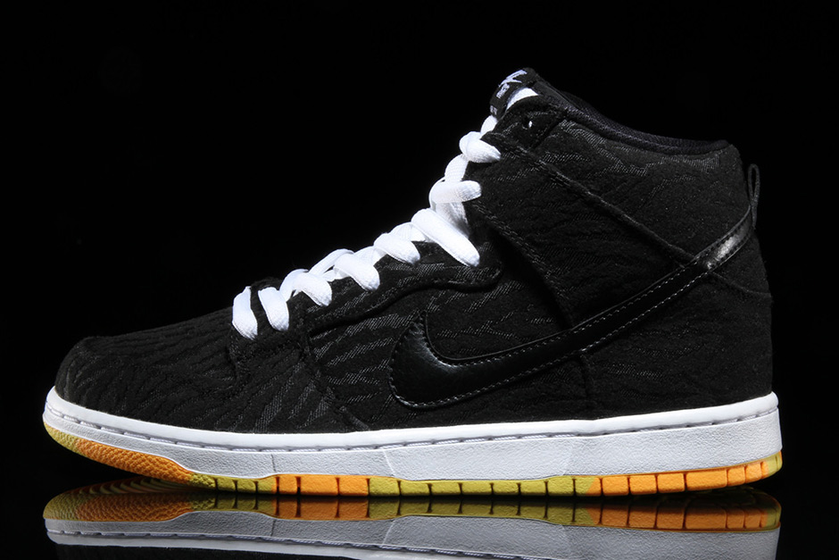 Nike Sb Dunk High Black Yellow Zebra 1