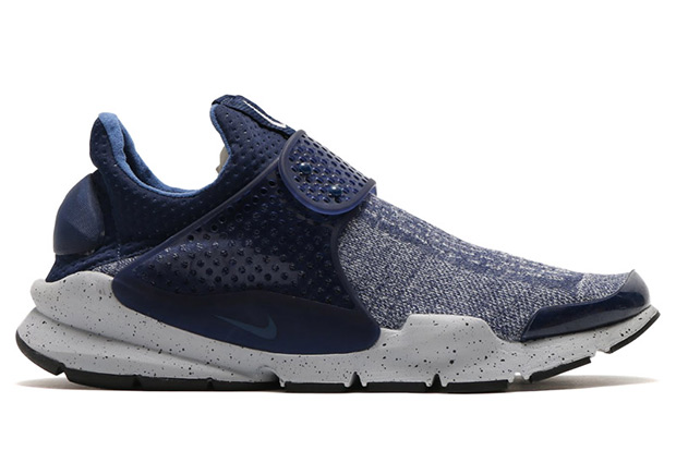 Nike Sock Dart Se Premium Midnight Navy 01