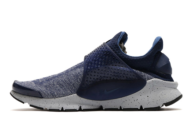 Nike Sock Dart Se Premium Midnight Navy 03