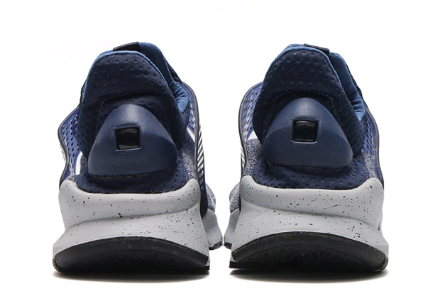 Nike Sock Dart Se Premium Midnight Navy 05