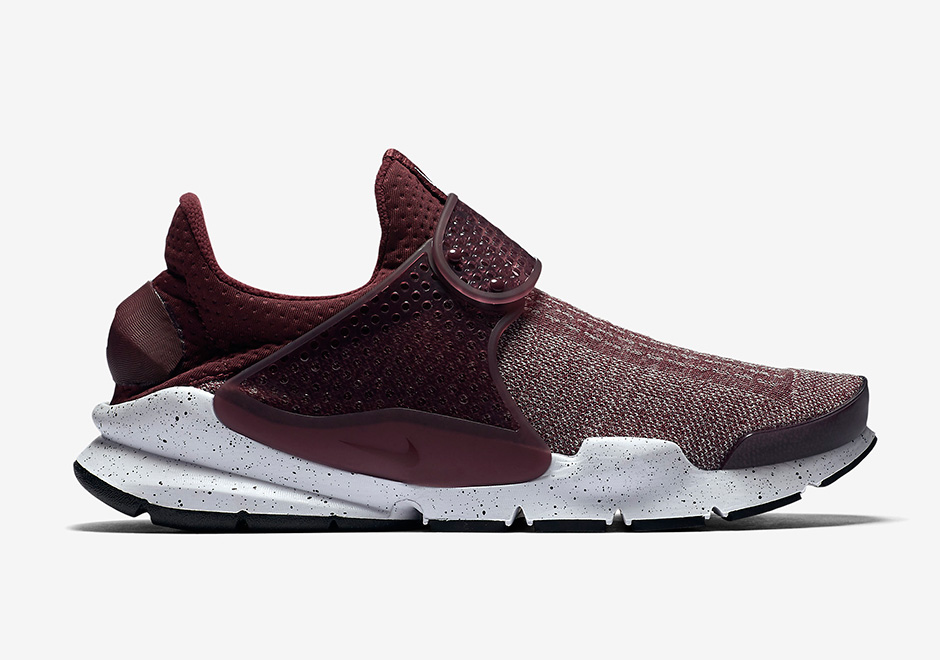 Nike Sock Dart Se Premium Night Maroon 2