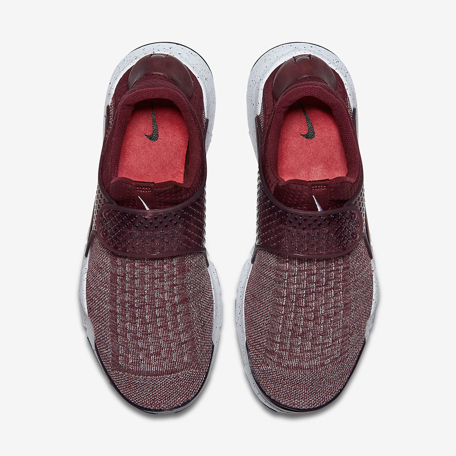 Nike Sock Dart Se Premium Night Maroon 4