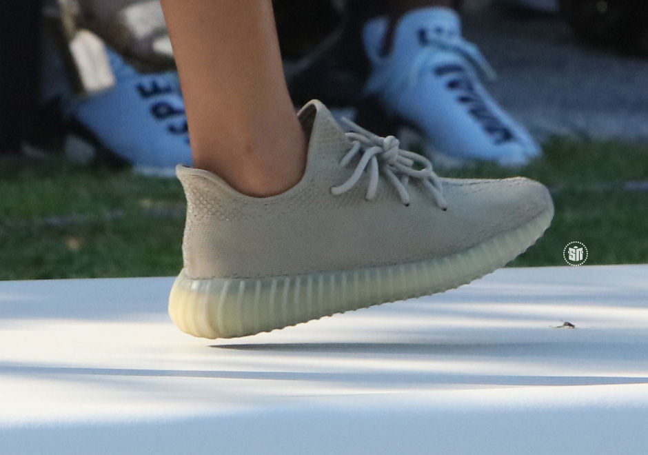 Yeezy Boost 350 Season 4 03