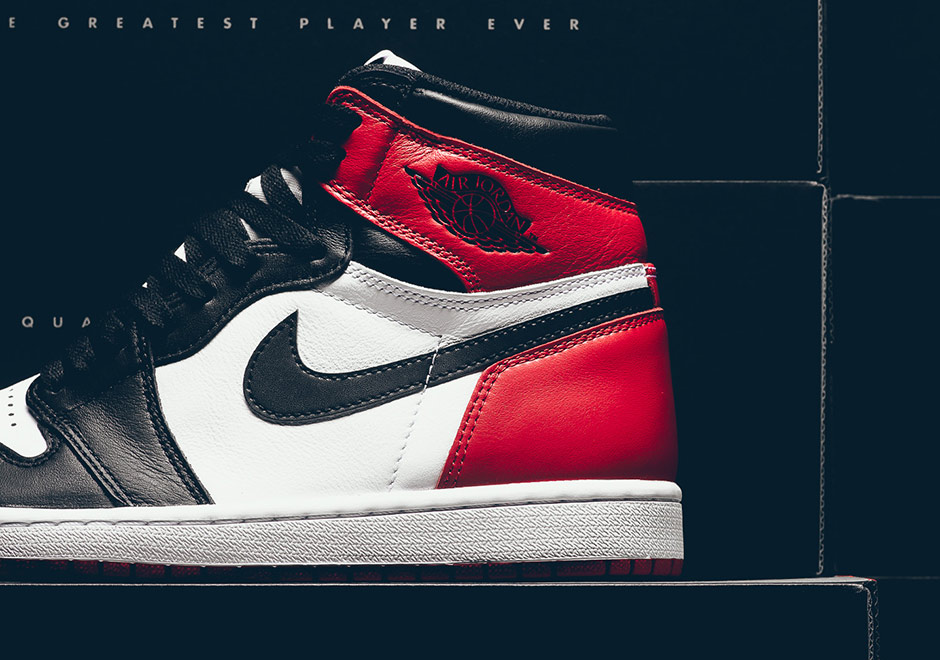 Air Jordan 1 Black Toe More Photos 6