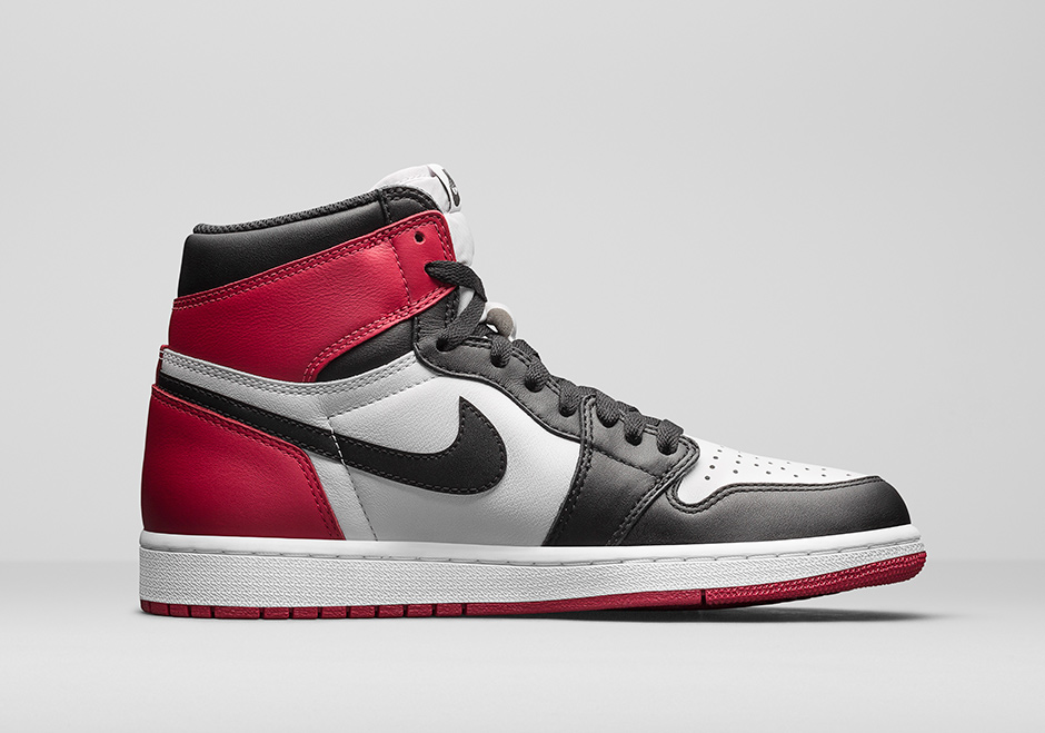 Air Jordan 1 Black Toe Official Photos 03