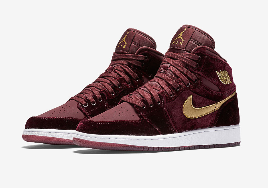 Air Jordan 1 Heiress Velvet Official Images 0