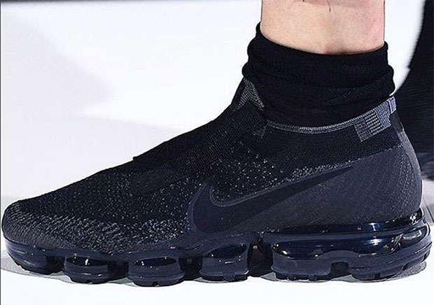 COMME des GARÇONS Designed Its Own Nike Vapormax