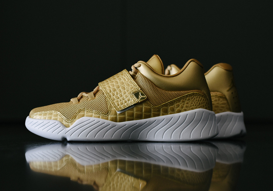 Jordan J23 Training Shoe Is Here In Gold