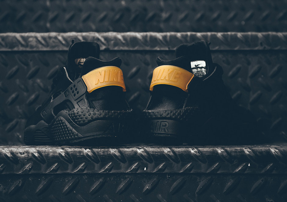 Nike Air Haurache Black Gold Strap 3