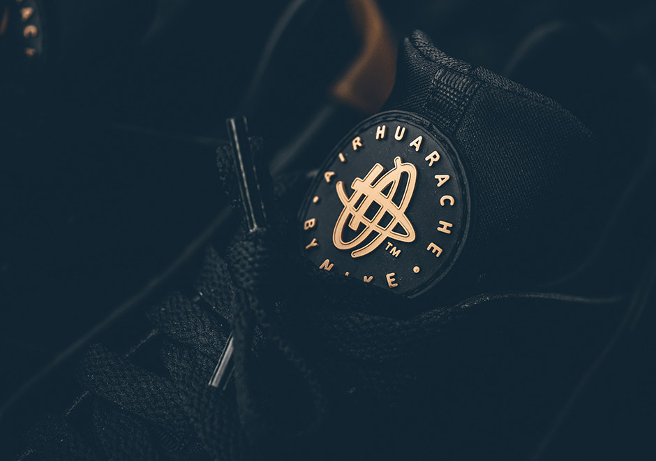 Nike Air Haurache Black Gold Strap 4