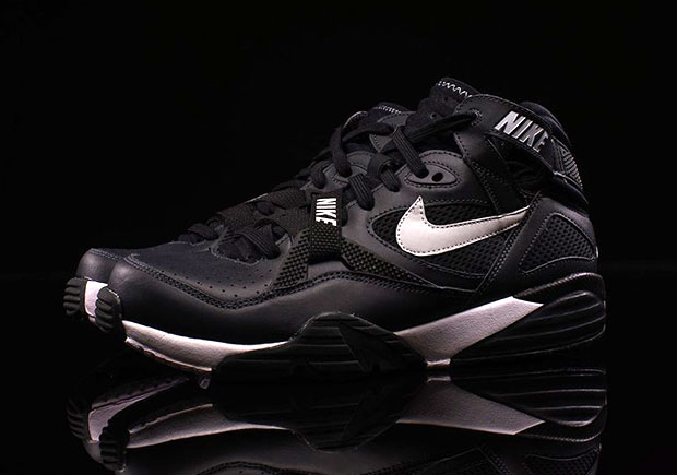 Bo Jackson's Nike Air Trainer Max 91 Is Back In Leather