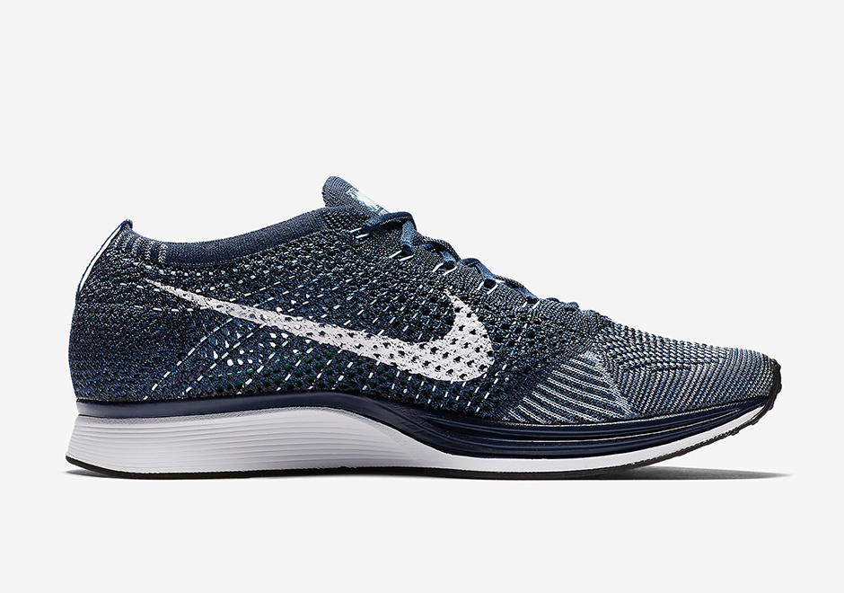 Nike Flyknit Racer Blue Tint 04