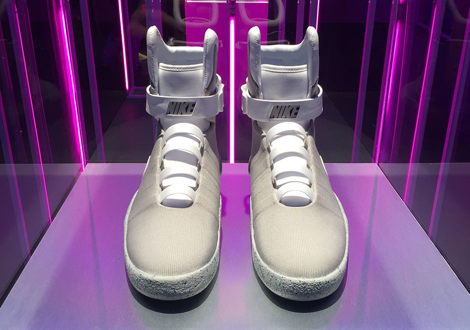 Nike Mag Power Lacing Version