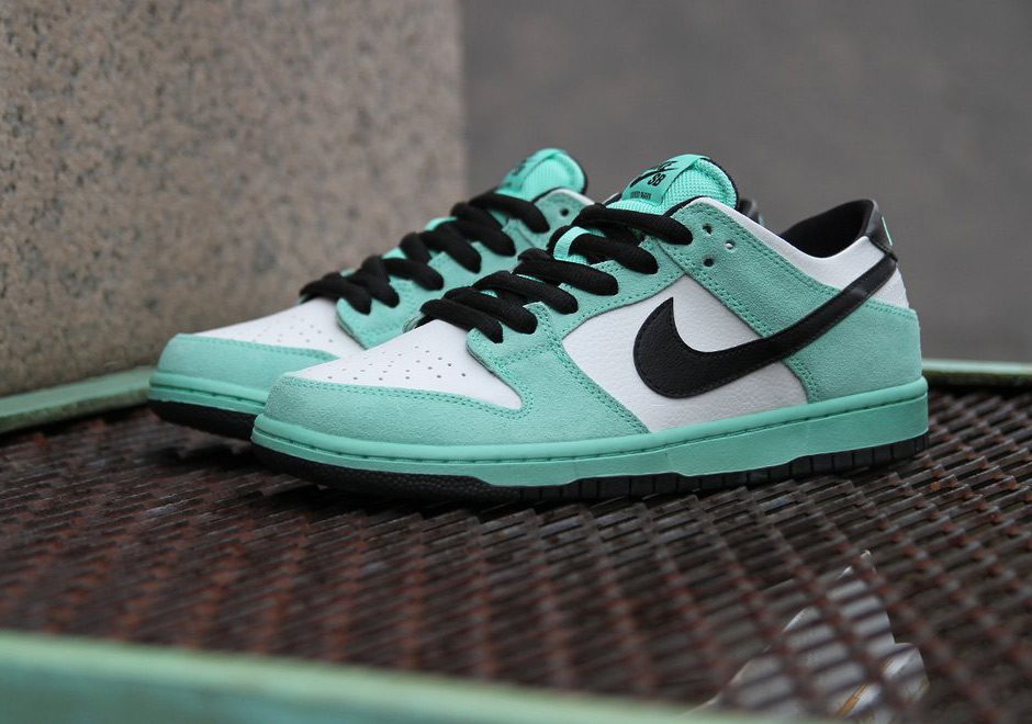 Nike SB Dunk Low "Sea Crystal" Is Available Now