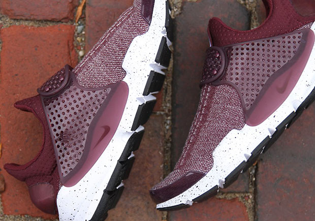 Nike Sock Dart Night Maroon Heather Mesh 1