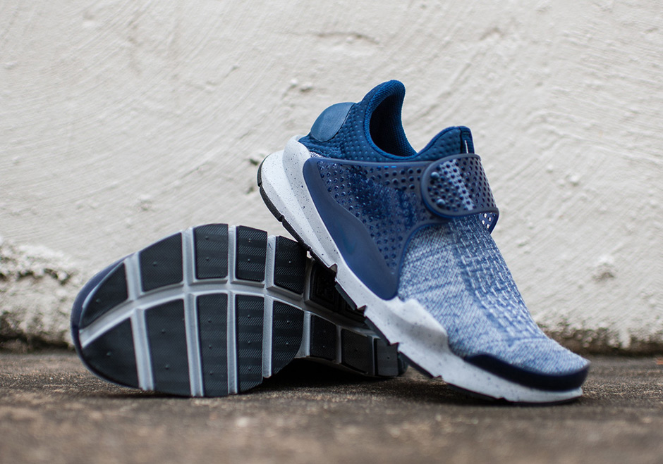 Nike Sock Dart Se Premium Midnight Navy 1