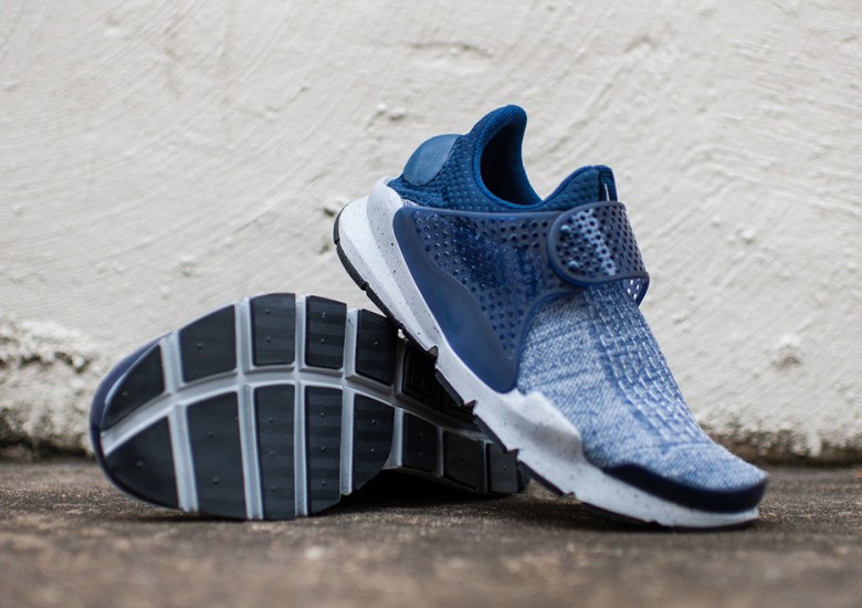 Nike Sock Dart “Midnight Navy” – Available