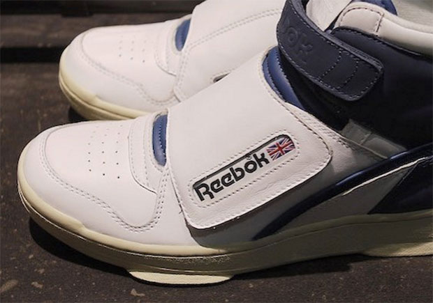 Reebok Alien Stomper Mid White Blue 1