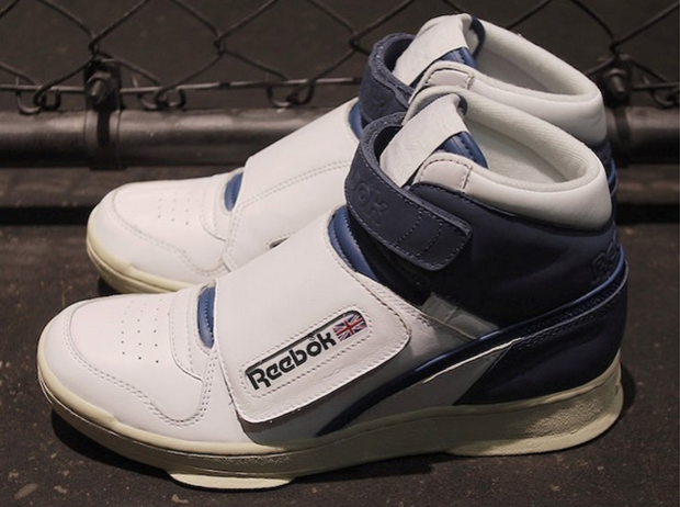 Reebok Alien Stomper Mid White Blue 2