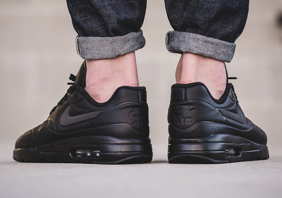 Nike Air Max 1 Ultra Se Triple Black 3