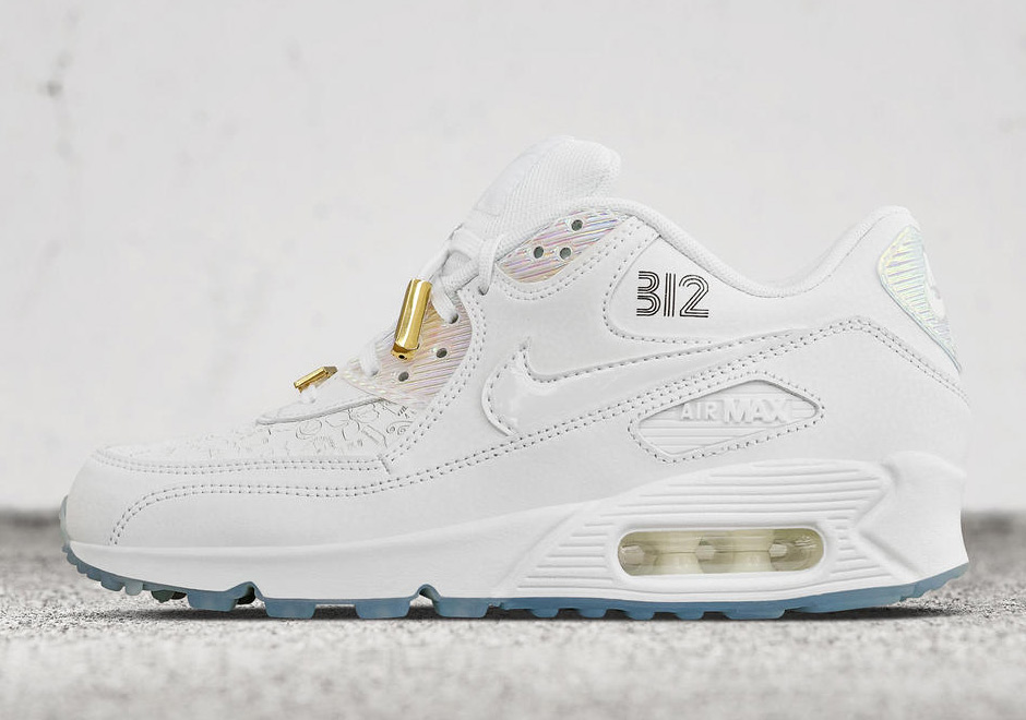 nike-air-max-90-chicago-release-date-01