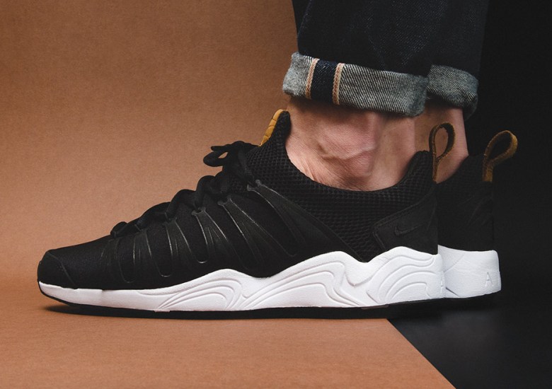 The Hybrid Nike Spiridon and Seismic Arrives In Black