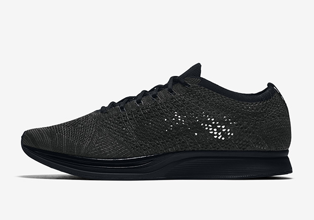 nike-flyknit-racer-triple-black-rtw