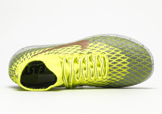 Nike Lunar Epic Flyknit Shield Volt Metallic Silver 04