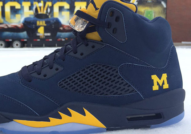 Air Jordan 5 Michigan Wolverines Pe