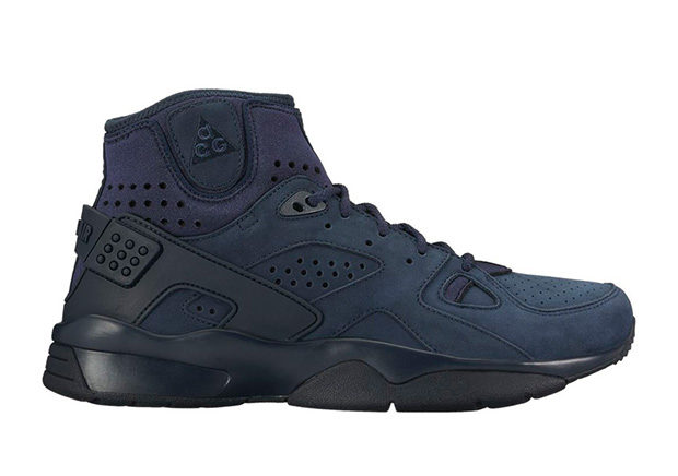 The Nike ACG Mowabb Is Returning In Dark Navy