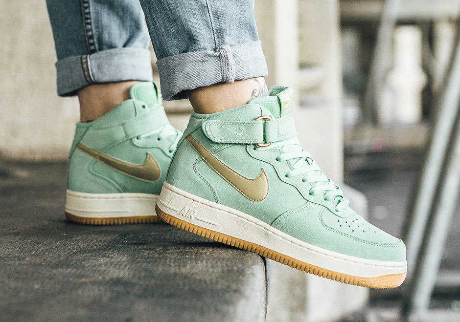 Nike Air Force 1 Mid Enamel Green 02