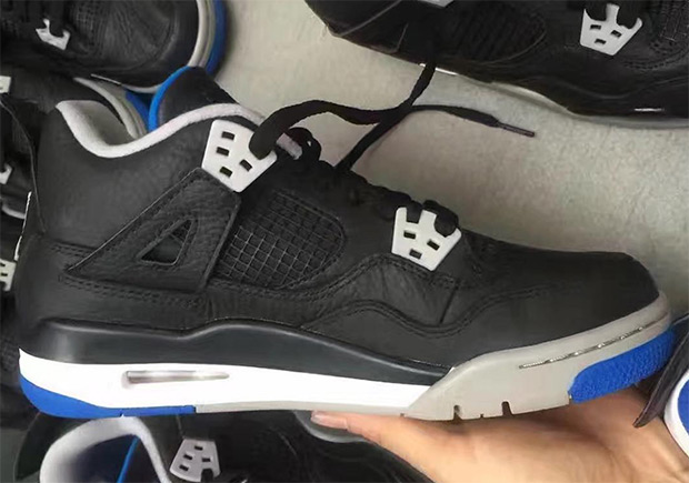 Air Jordan 4 "Black/Royal" Releasing In May