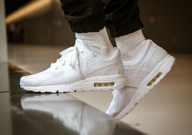 Nike Air Max Zero “Triple White”