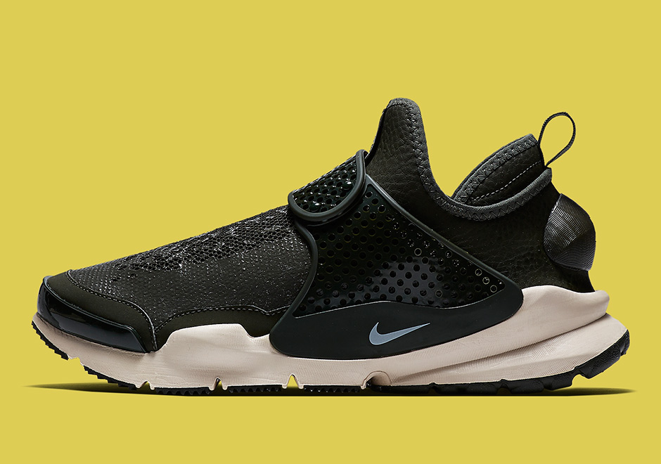 Stone Island Nike Sock Dart Sp Olive 910090 300 1