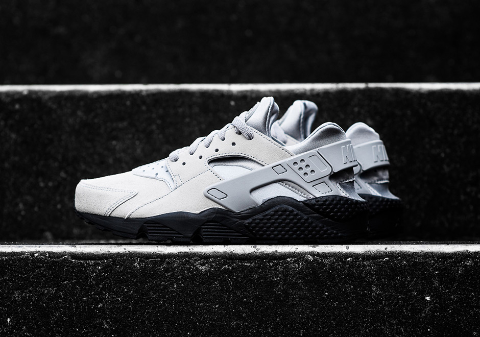 Nike Air Huarache "Matte Silver"