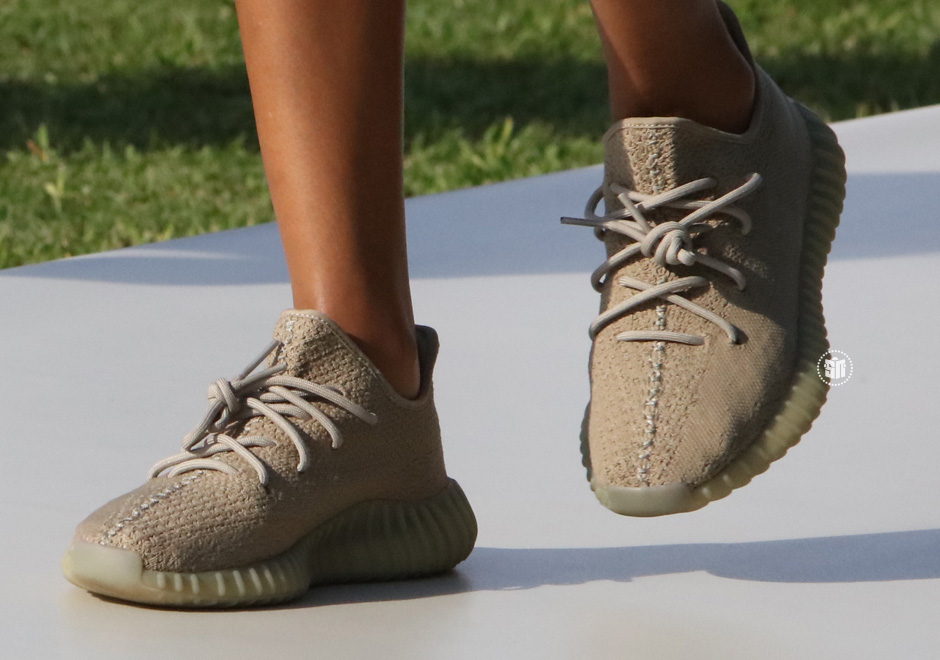 adidas-yeezy-boost-350-v2-dark-green-summer-2017-02