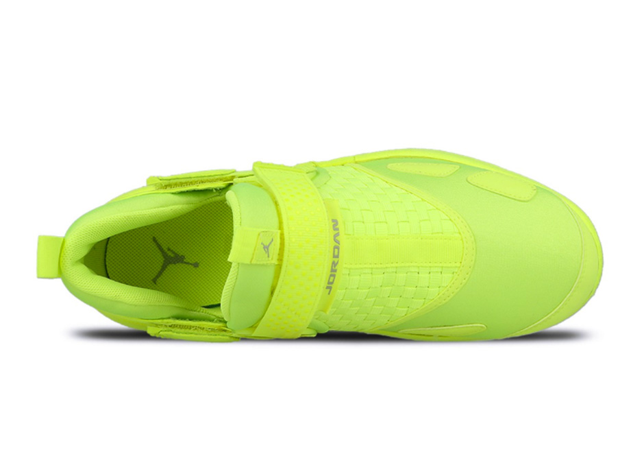 Jordan Trunner Lux Volt Gs Sizes 05