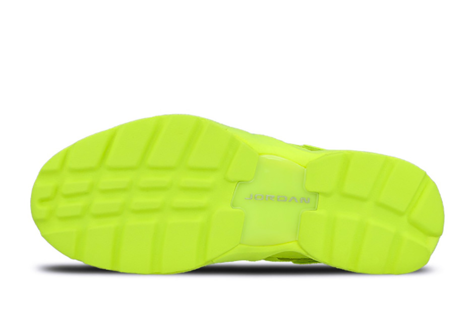 Jordan Trunner Lux Volt Gs Sizes 06