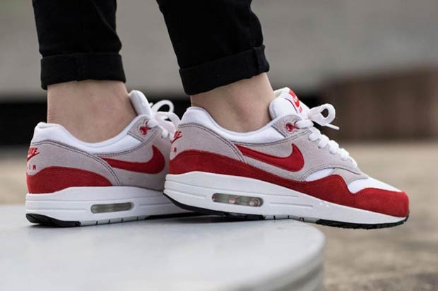 Nike To Release Air Max 1 Anniversary In Original "Sport Red" And "Sport Royal"