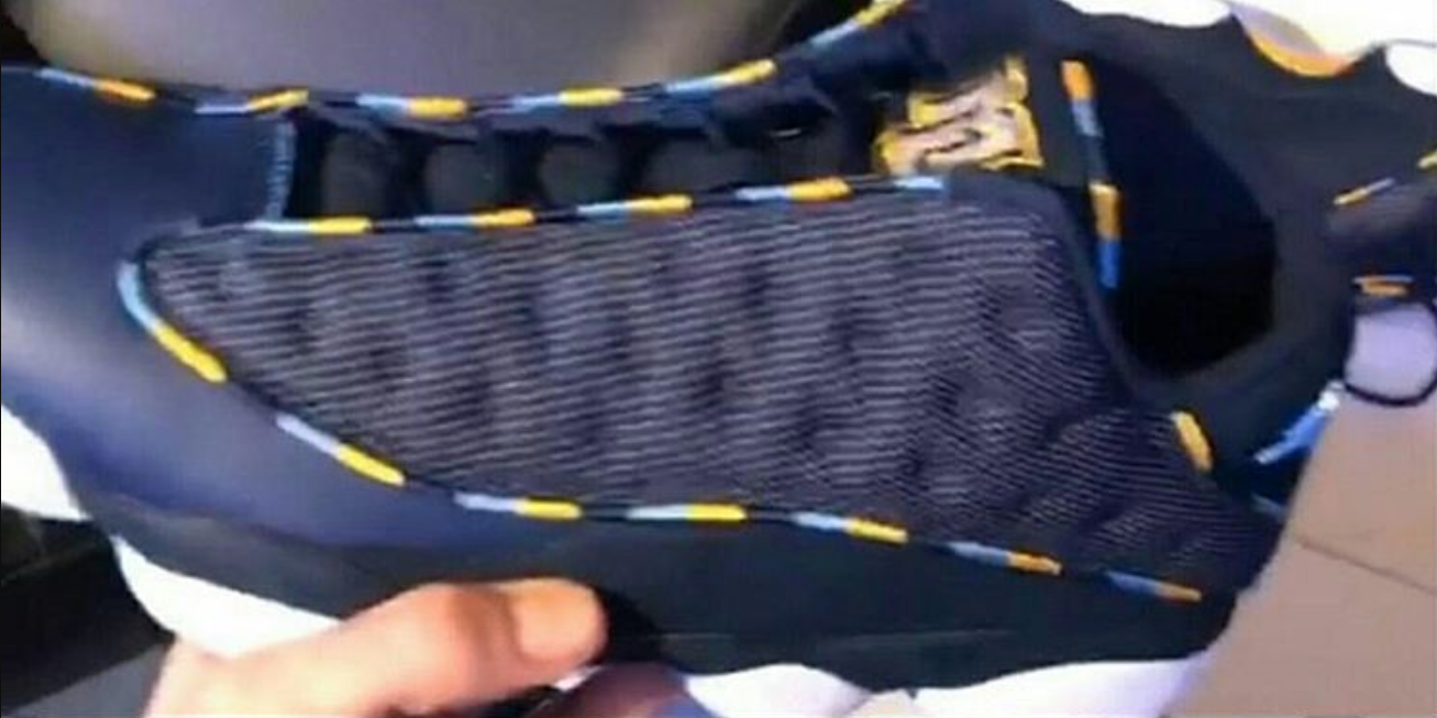 Air Jordan 13 Low March Madness Pes 01