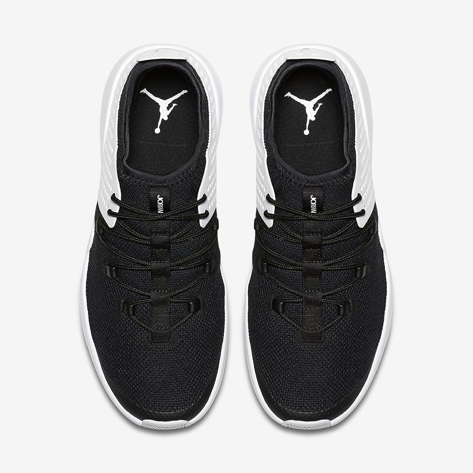 Jordan Express Black White 3